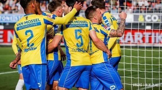 令人纷纷称 令人纷纷称