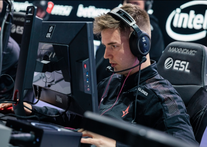 一直备受关 一直备受关