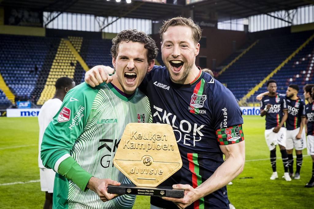 点球领域的 点球领域的