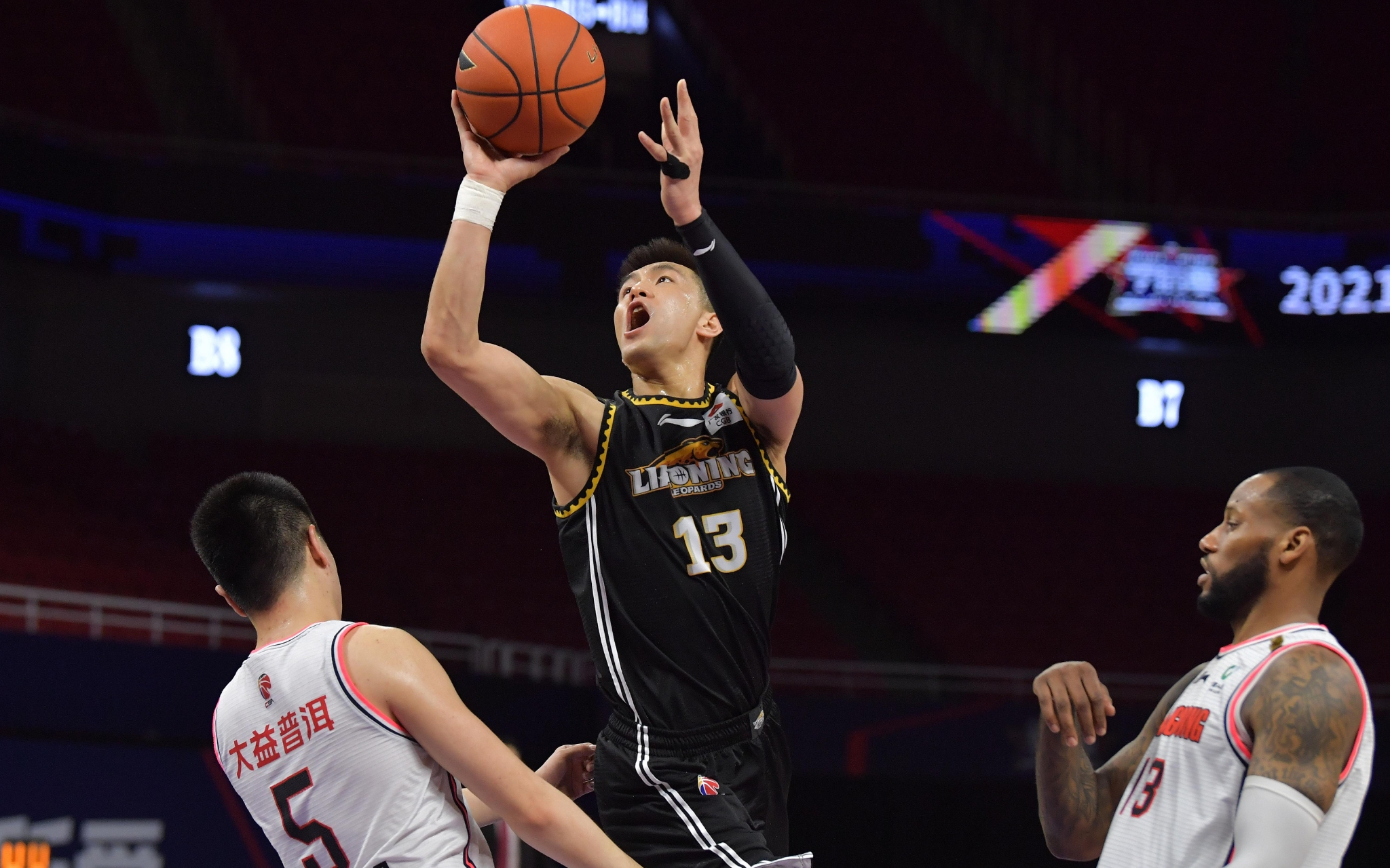 中路跟进的 中路跟进的