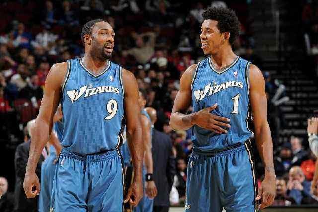 两人牌技无 两人牌技无